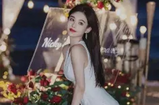 娱乐圈大爆料:豪门恋情、明星生子、网红双胞胎与韩红争议 娱乐圈大爆料:豪门恋情、明星生子、网红双胞胎与韩红争议