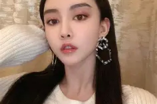 顶流网红翻车 白冰卸下网红滤镜道歉